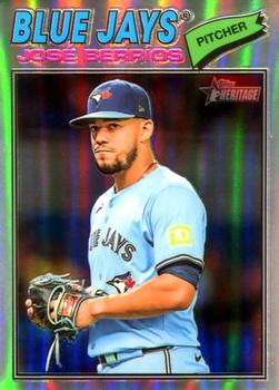 2026 Topps Heritage #56 José Berríos Chrome Refractors Toronto Blue Jays